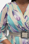 Favori Tekstil kruvaze yaka yaprak desenli etek kısmı fırfırlı kemer detaylı elbise